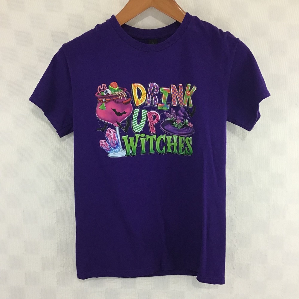 Drink Up Witches Halloween Graphic Tee Womens Small Gildan Heavy Cotton Purple